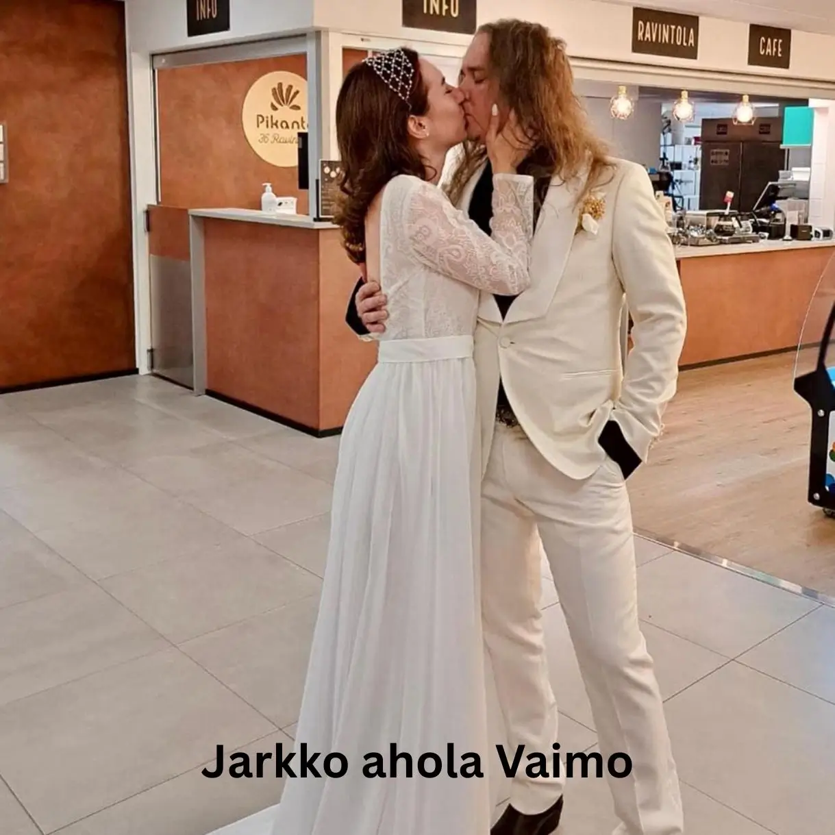 Jarkko ahola Vaimo